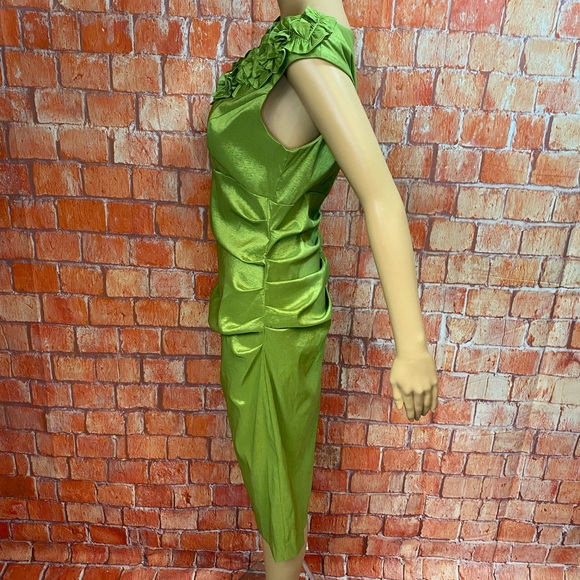 London Times Green Ruffled Flower Neckline Side-Ruched Dress - Picture 4 of 11